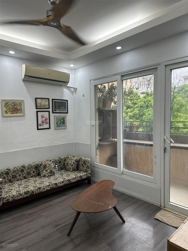 Giá tốt cần tiền bán gấp chung cư ct1 mễ trì hạ 68m2 2n2w nhỉnh 4 tỷ sổ đỏ lâu dài sang tên ngay