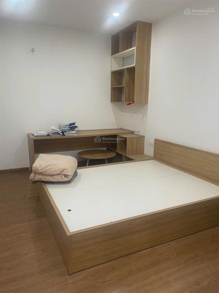 Chuyển côngtác bán gấp căn hộ irisgarden mỹ đình 61m m2n2w sổ đỏ 4,7 tỷ có thương lượng có slot oto
