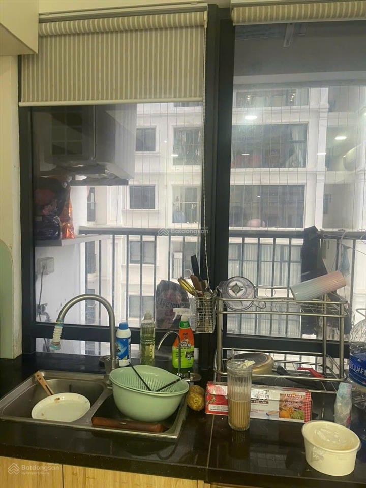 Chuyển côngtác bán gấp căn hộ irisgarden mỹ đình 61m m2n2w sổ đỏ 4,7 tỷ có thương lượng có slot oto