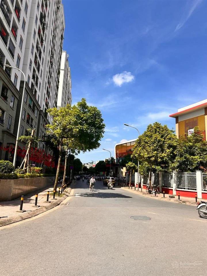 Căn hiếm homeland long biên shophouse 2 tầng tầng 1 kinh doanh cực đỉnh 70m2 5,5 tỷ