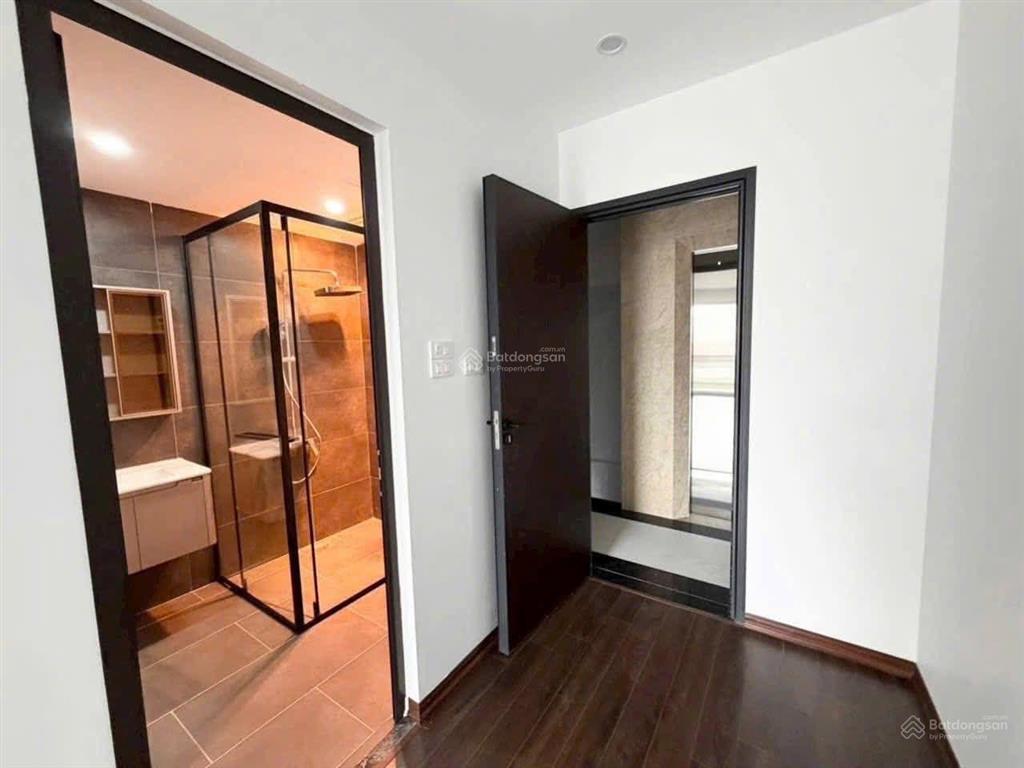 Mặt phố ngô gia tự 37m. thang máy kính xịn ô tô tránh kinh doanh đỉnh chỉ 9.95 tỷ