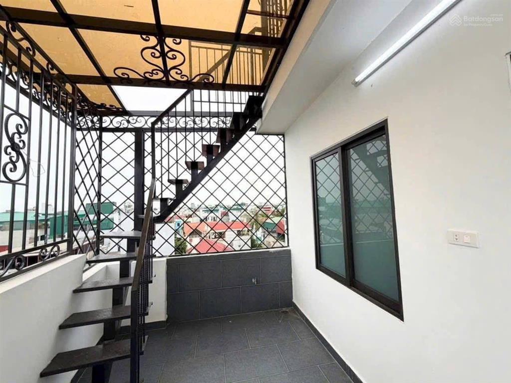Mặt phố ngô gia tự 37m. thang máy kính xịn ô tô tránh kinh doanh đỉnh chỉ 9.95 tỷ