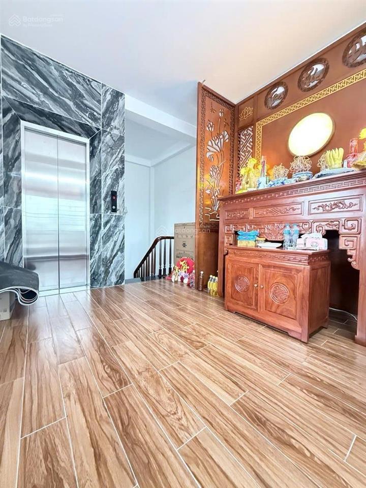Siêu phẩm nguyễn văn cừ 60m2, nhà mới thang máy full nội thất ngõ rộng giá cực tốt