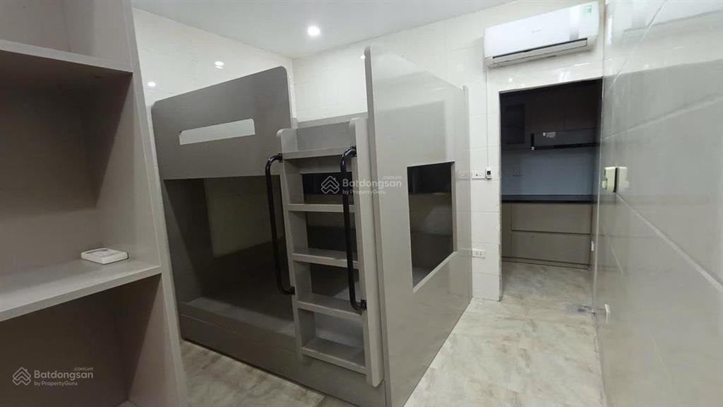 Bán gấp tập thể nguyễn sơn 32m tầng 1 full nội thất chỉ 2,6 tỷ