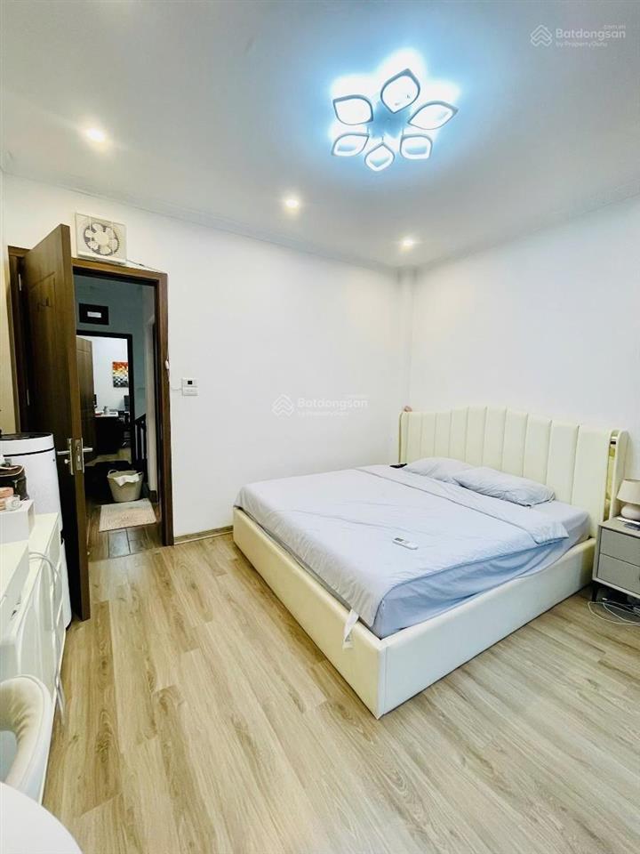 Bán gấp nhà bát khối 44m2 5 tầng full nội thất vf3 đỗ cửa hơn 12 tỷ