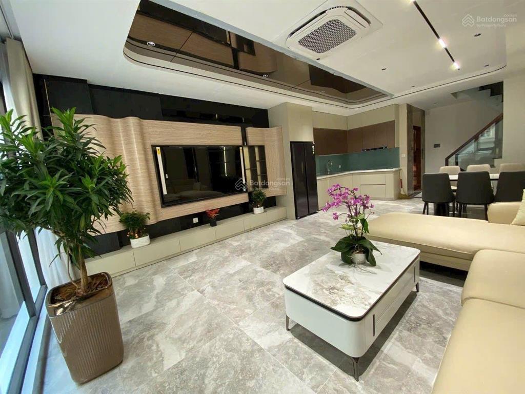 Siêu phẩm gia thụy 50m 6 tầng thang máy full đồ 15,9 tỷ
