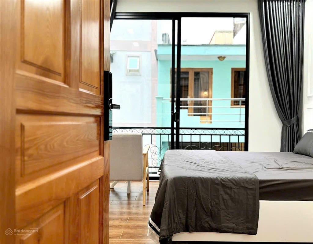 Studio ban công thiết kế cổ điển tại bà huyện thanh quan, q3, hcm