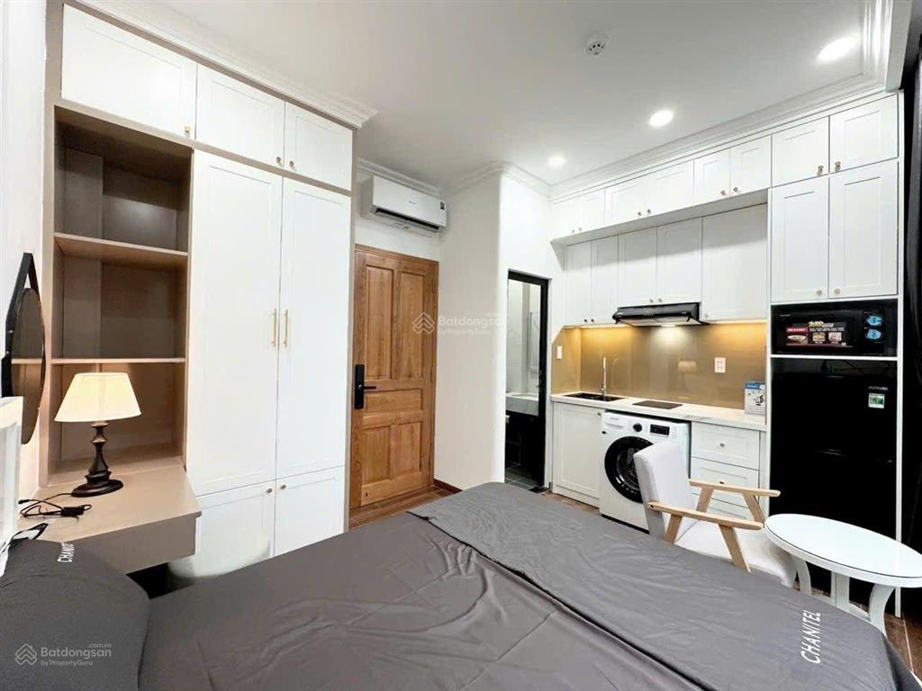 Studio ban công thiết kế cổ điển tại bà huyện thanh quan, q3, hcm