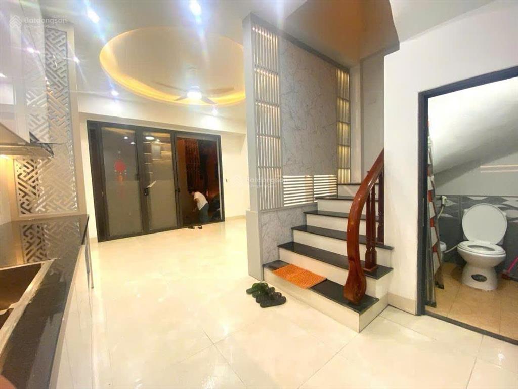 Bán nhà trần cung, bắc từ liêm32m2x5tlô gócgiá 9.5 tỷ