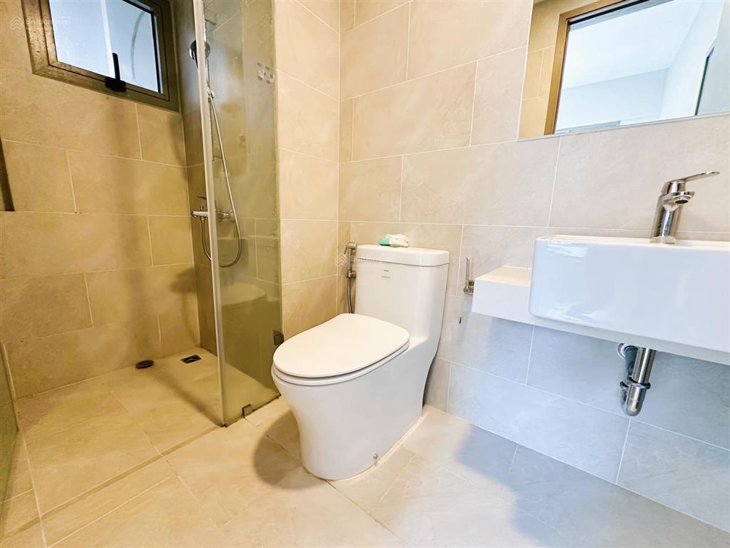 Sổ hồng bán căn 59m2 2pn 2wc + view hồ bơi tháp vip d + sẵn gói nội thất westgate   0906 589 ***