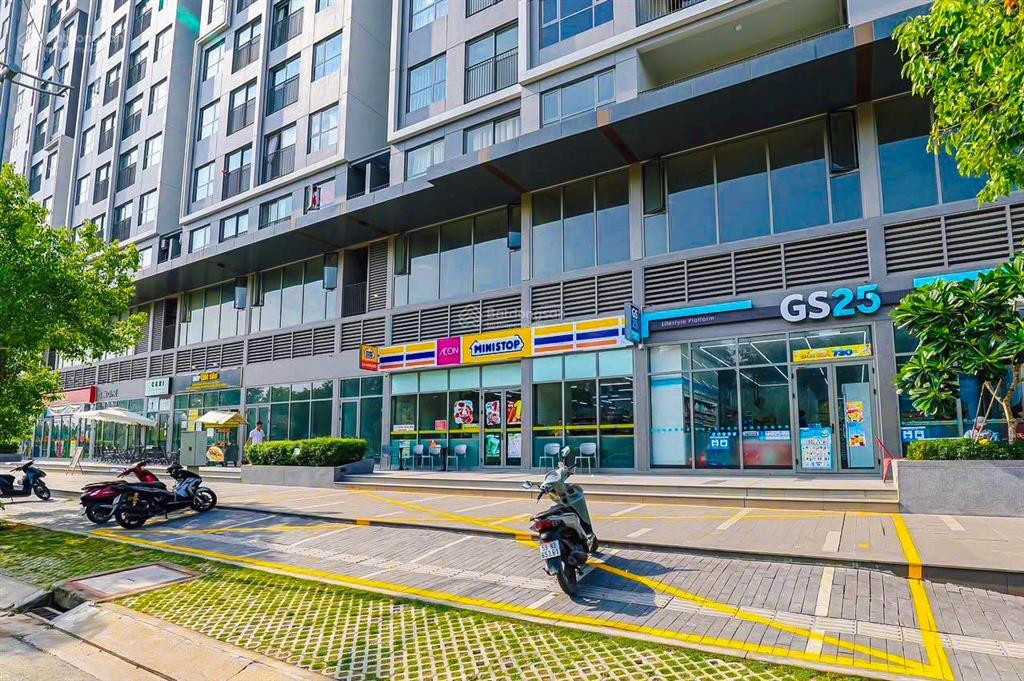 Sổ hồng sang nhượng shophouse 104.1m2  kinh doanh sầm uất, cho thuê từ 20tr/tháng   0906 589 ***
