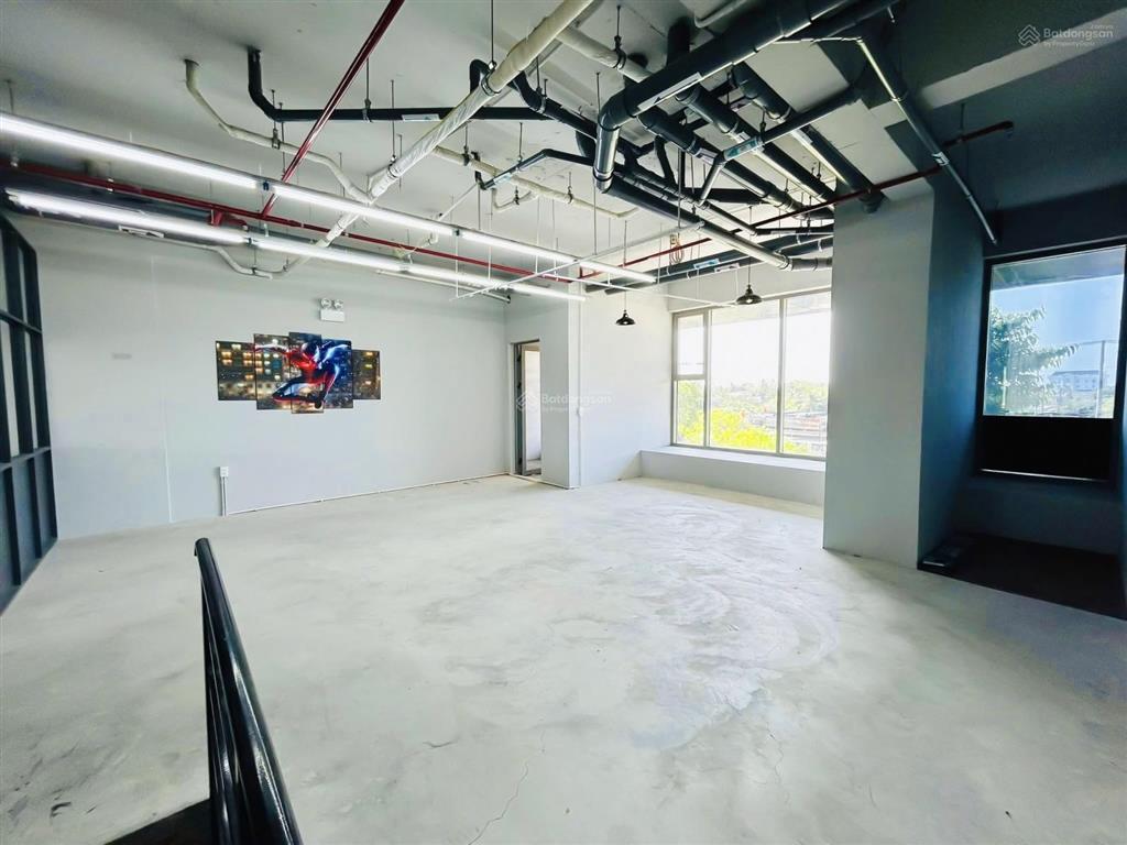 Sổ hồng sang nhượng shophouse 104.1m2  kinh doanh sầm uất, cho thuê từ 20tr/tháng   0906 589 ***