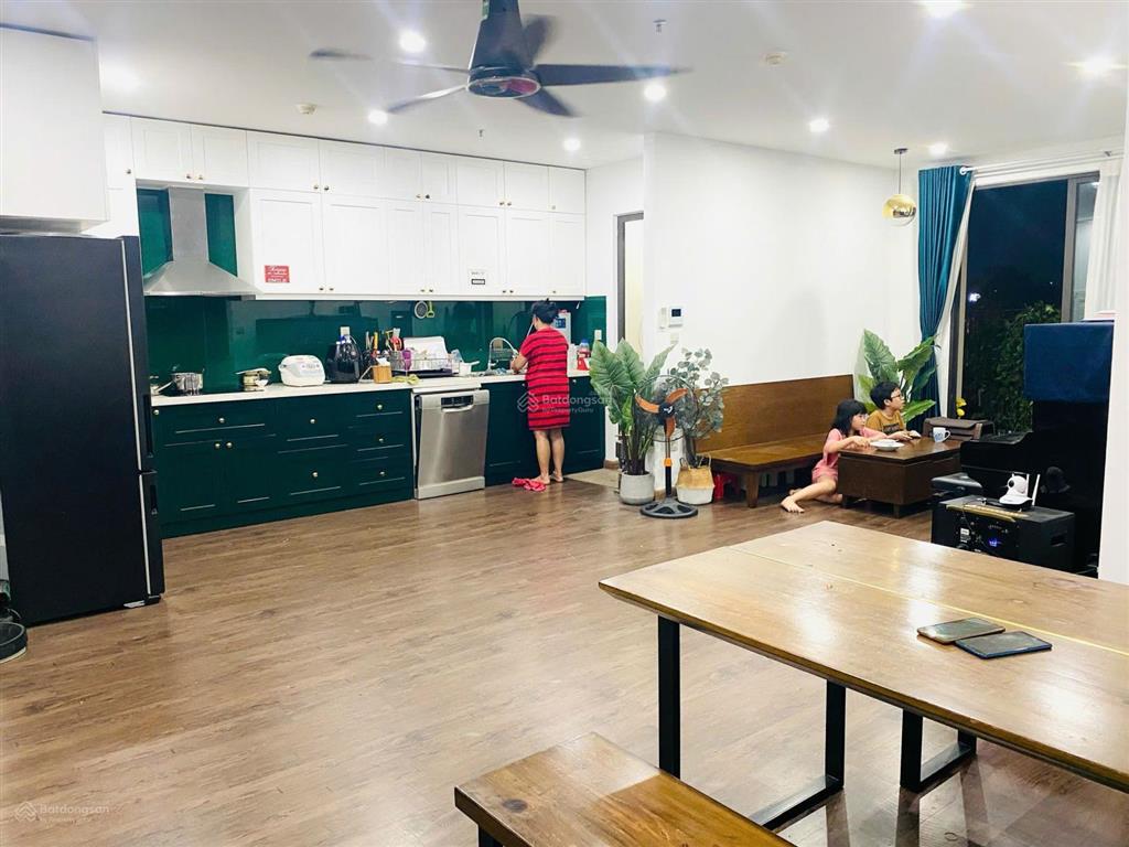 Chính chủ cho thuê hà đô centrosa, đường 3/2, căn 3pn full nt gỗ  giá chỉ 29.9tr  view ngoại khu