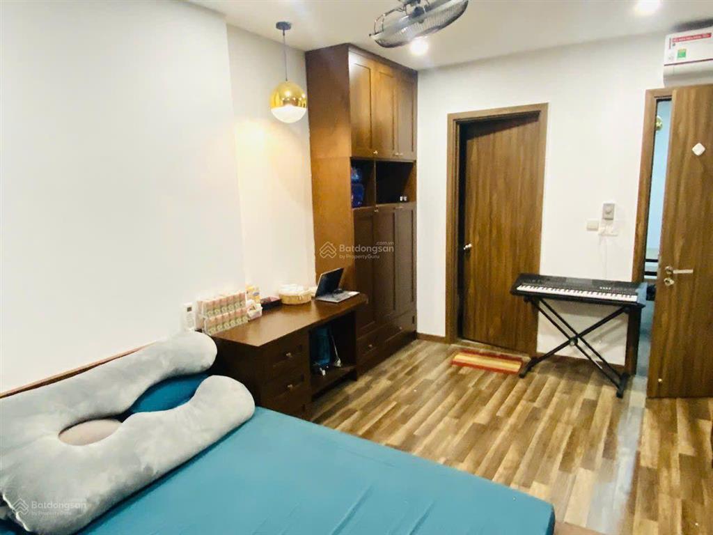 Chính chủ cho thuê hà đô centrosa, đường 3/2, căn 3pn full nt gỗ  giá chỉ 29.9tr  view ngoại khu