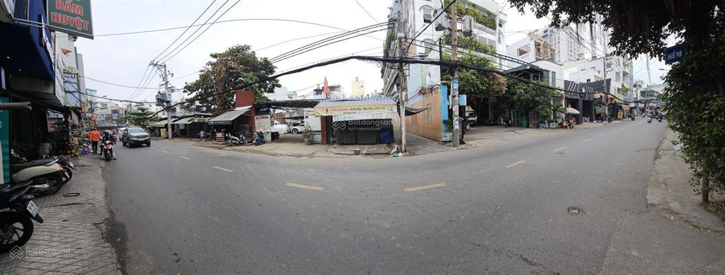 Chính chủ  quỹ đất siêu hiếm góc 3 mặt tiền ba vân