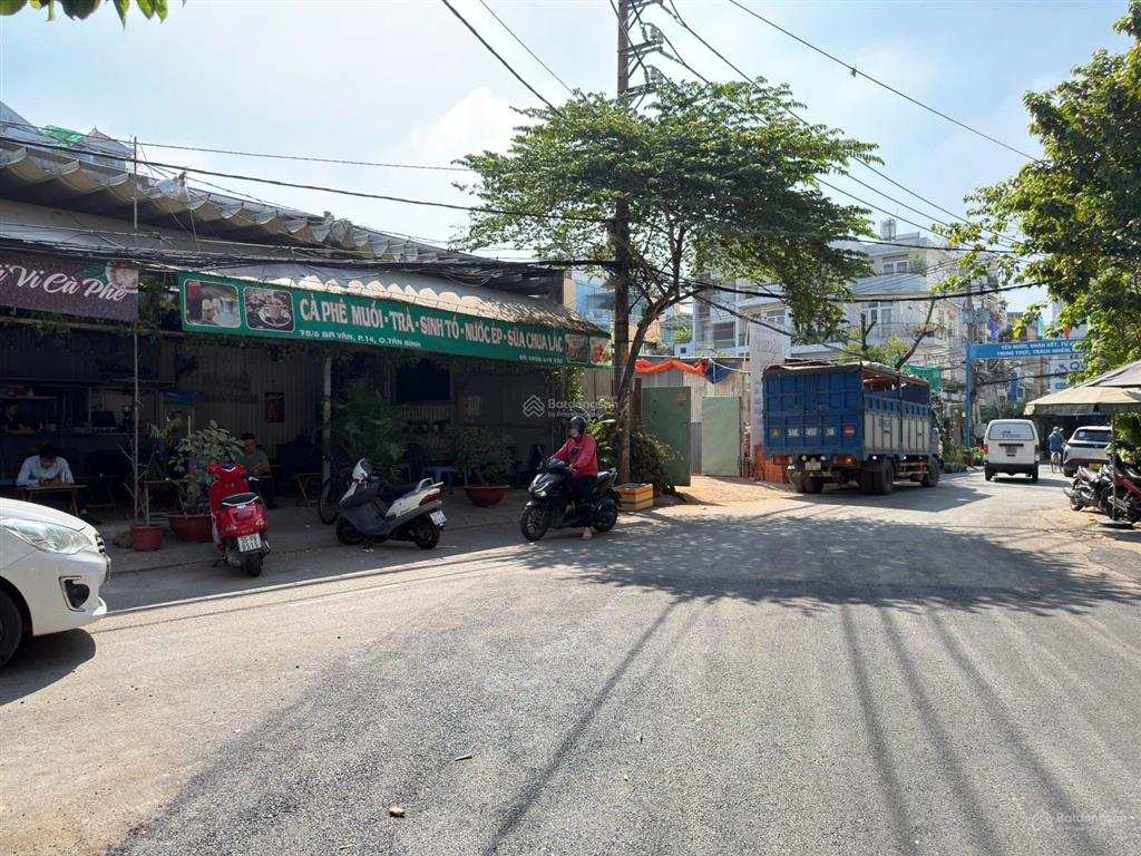 Chính chủ  quỹ đất siêu hiếm góc 3 mặt tiền ba vân