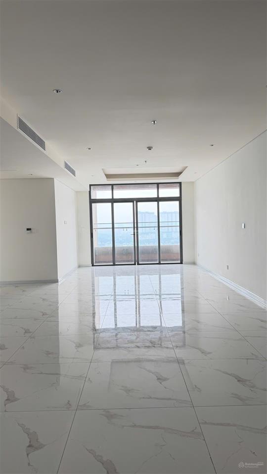 Căn hộ 155m2, 3pn2wc. 8 tỷ nhận nhà. trung tâm quận 5