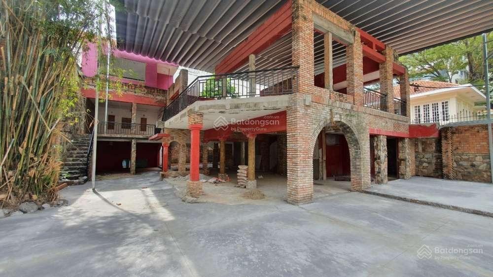 Cho thuê nhà mặt tiền ở thái ly, thảo điền, q2 có 5pn, 5wc, 250m2