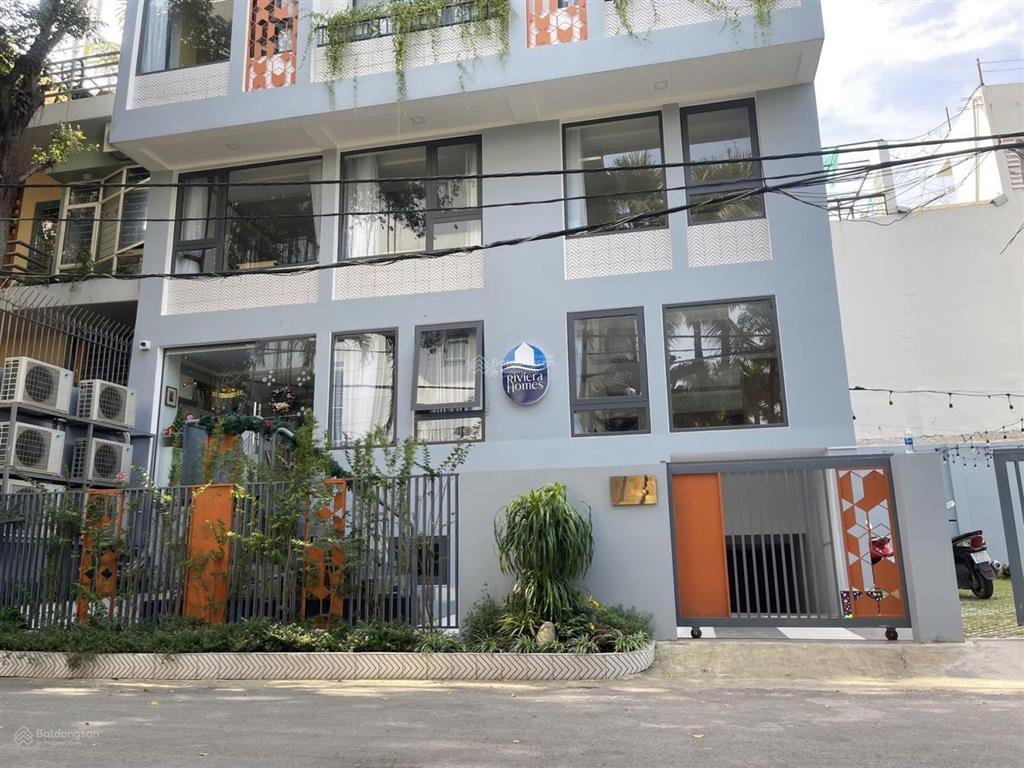 Bán gấp nhà góc 2 mặt phố tại thảo điền, với gần 550m2, đường lớn ô tô đi lại thoải mái.
