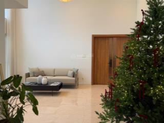 Bán biệt thự sang trọng, đẳng cấp ngay trung tâm quận 3, khu vực xung quanh đều toàn biệt thự.