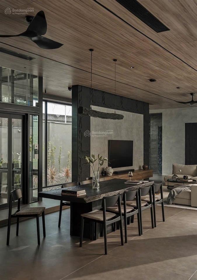 Cho thuê bt tại nguyễn ư dĩ, 900m2 đẹp xuất sắc có hồ bơi, đầy đủ tiện nghi