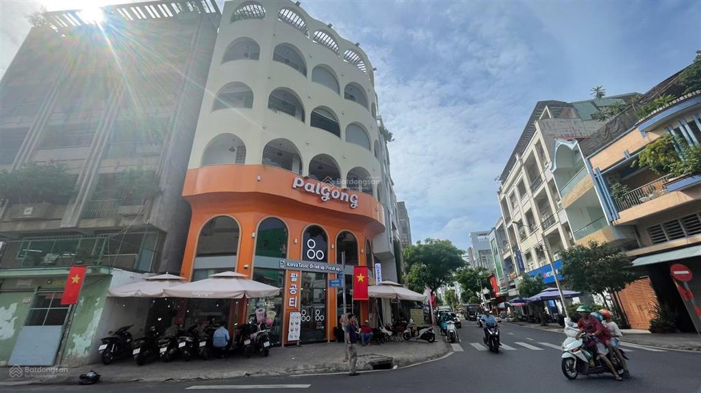 Góc 2 mặt tiền kinh doanh gần các bệnh viện, trung tâm thương mại lớn ở quận 5 và 11. trệt 5 lầu st