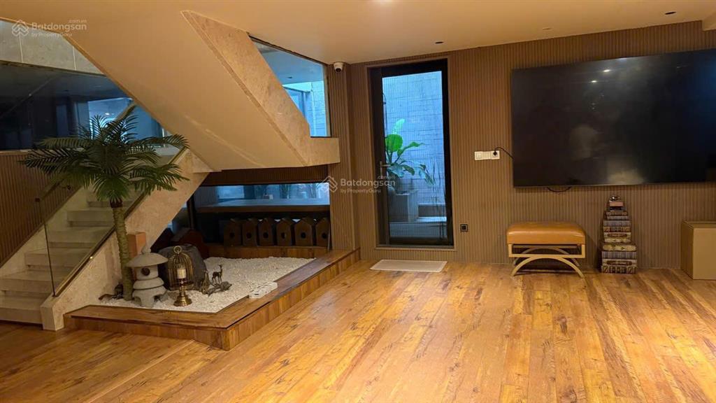 Biệt thự phiên bản giới hạn hiếm có vô nhị ở phú gia quận 7 với hơn 330,2m2 đất có hầm 3 tầng