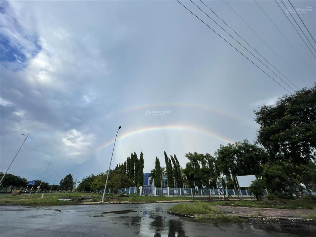 Chủ ký gửi nhà mặt tiền view sông nguyễn văn hưởng phường thảo điền  quận 2 (cũ). gần 100m2
