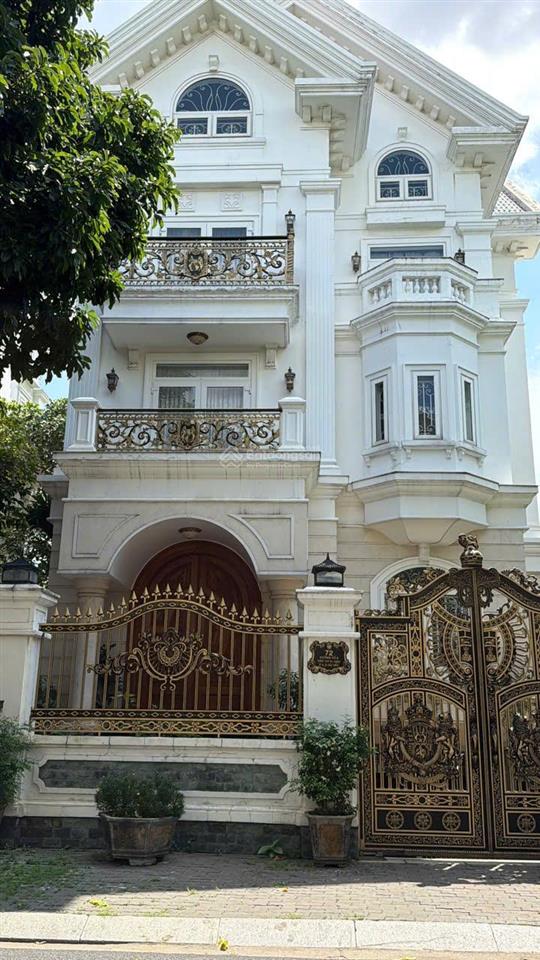 Villa đường số 8, phường 5, khu cityland sau lưng e mart. 13.6x19m, 261m², 1 hầm, 4 tầng