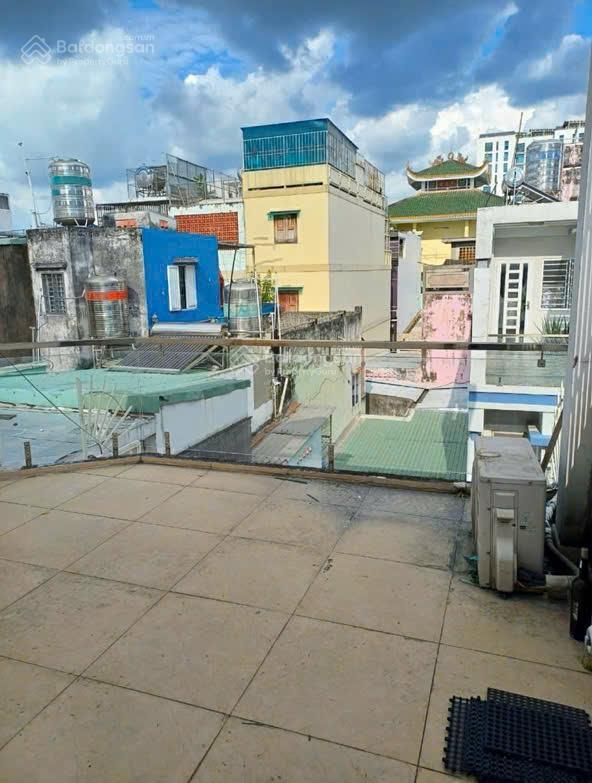 Góc 2 mặt hẻm hòa hỏa  diên hồng (quận 10 cũ) 4 tầng đang cho thuê 26 triệu