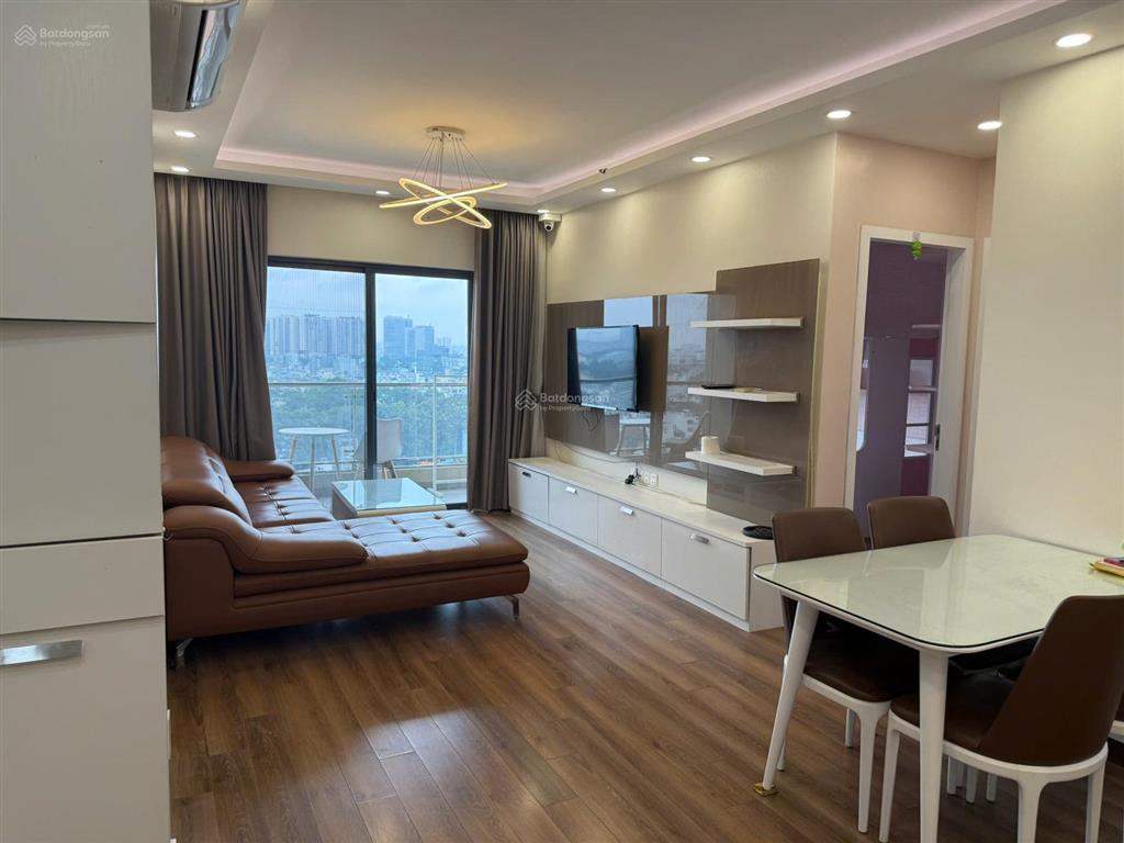 Chính chủ cần bán gấp căn hộ 2 phòng ngủ 2wc đầy đủ nội thất. hiện đang cho thuê