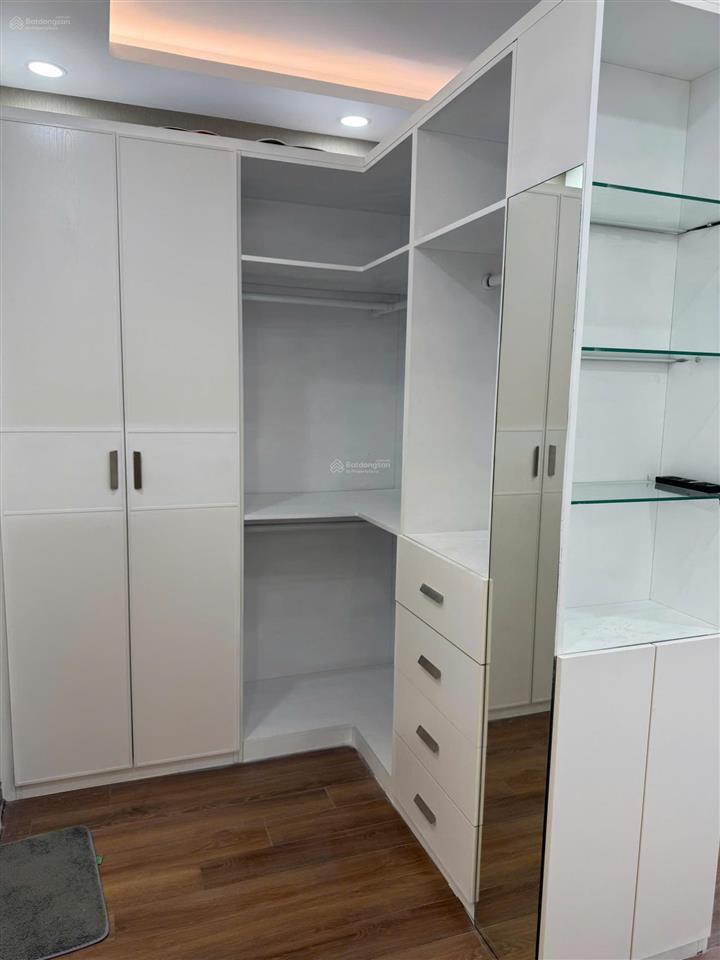Chính chủ cần bán gấp căn hộ 2 phòng ngủ 2wc đầy đủ nội thất. hiện đang cho thuê