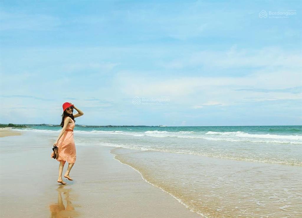 Bán đất giáp biển tại xã tân thuận, 8,5 tỷ, 2200 m2 tặng nhà trên đất