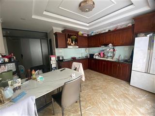 Kẹt tiền bán nhà 5 tầng hxh nở hậu siêu đẹp mặt tiền 4,2m nở hậu 5,6m giá 10 tỷ trần bình trọng