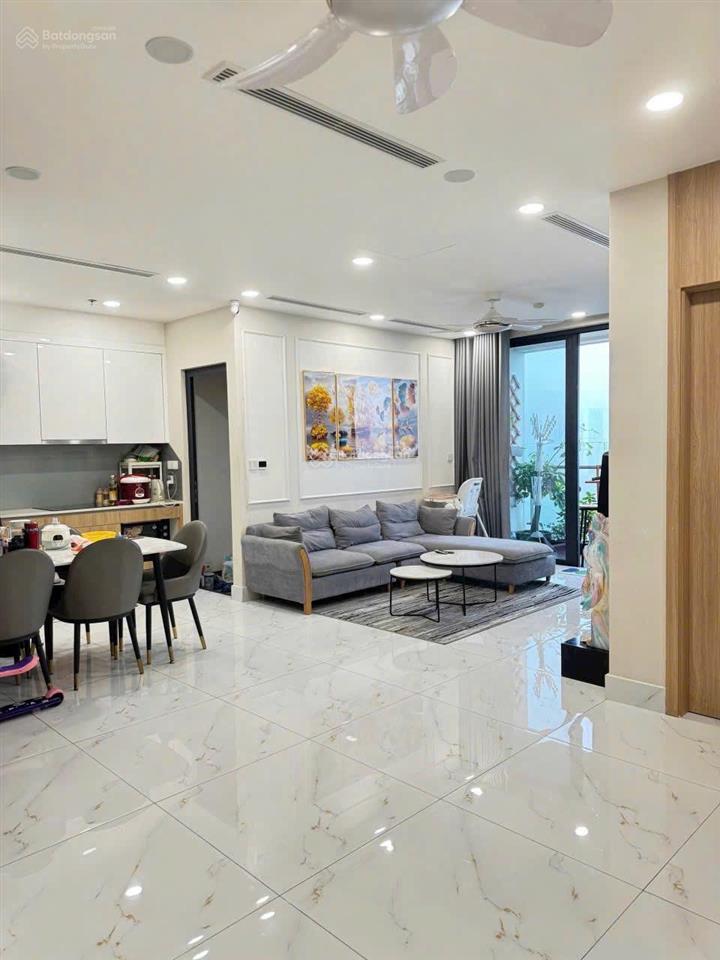 Cho thuê căn 4pn giá 20tr ở ct5 sudico tòa nhà sông đà  mỹ đình
