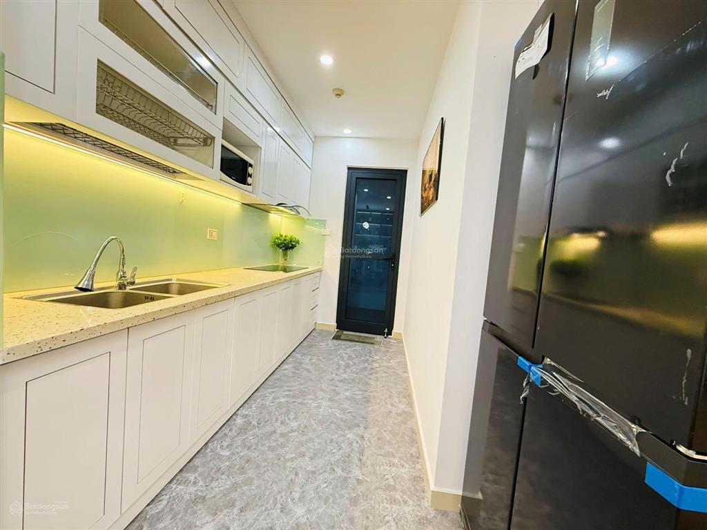 Cho thuê căn 4pn giá 20tr ở ct5 sudico tòa nhà sông đà  mỹ đình