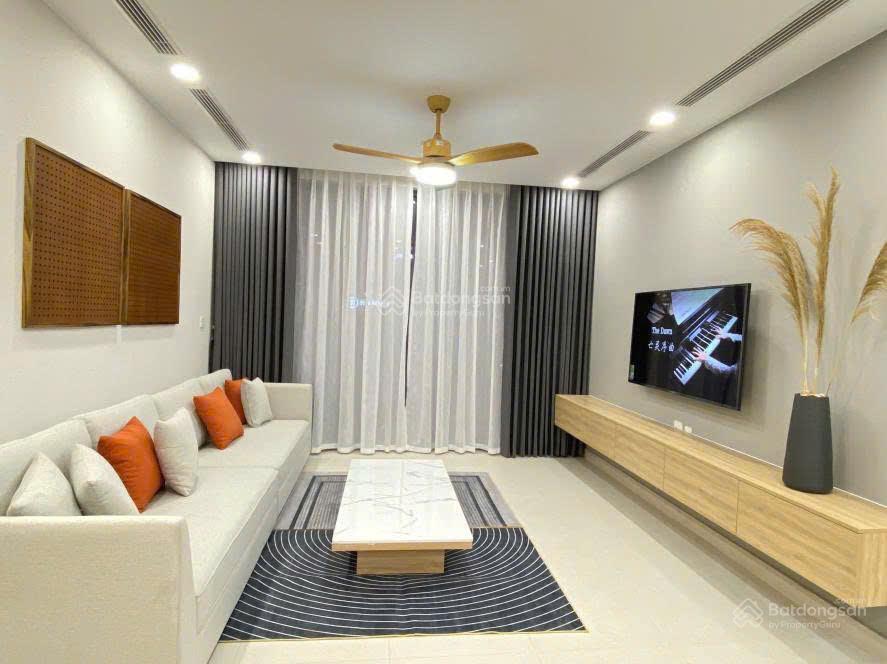 Cho thuê căn hộ 2pn giá 11tr/th ở trần quý kiên, cầu giấy