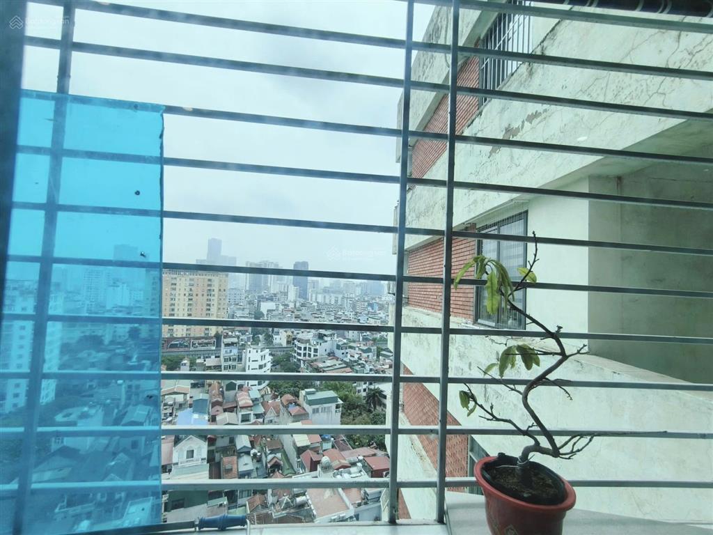 Bán gấp căn hộ 2pn 52m2 trần quý kiên, trung tâm cầu giấy giá chỉ 3,9 tỷ