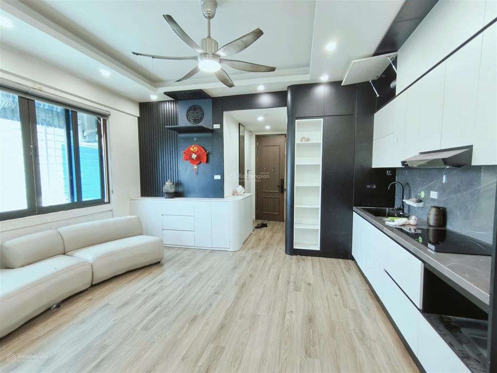 Bán gấp căn hộ 2pn 52m2 trần quý kiên, trung tâm cầu giấy giá chỉ 3,9 tỷ