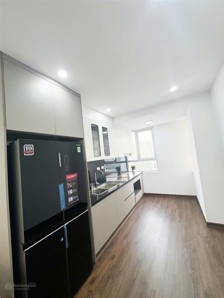Cho thuê b.i.g tower 127m, 4pn, full nội thất giá 18,5tr/tháng