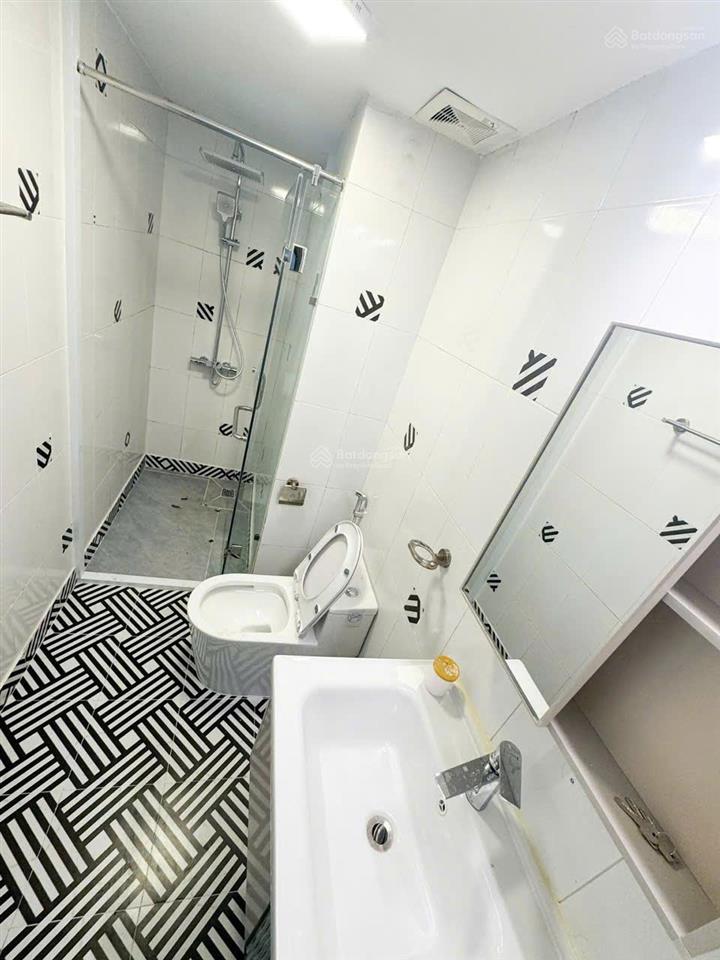 Cho thuê b.i.g tower 127m, 4pn, full nội thất giá 18,5tr/tháng