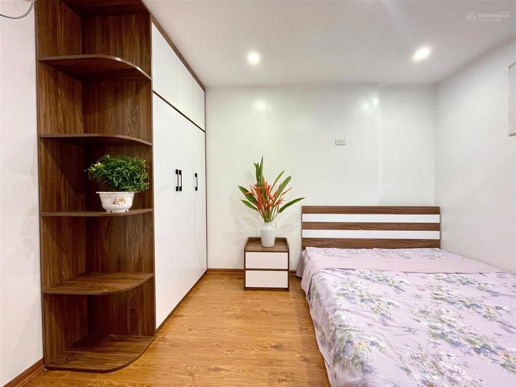 Cần bán gấp căn 2pn 2vs, giá 5,8 tỷ ở ct2a chung cư nam cường cổ nhuế
