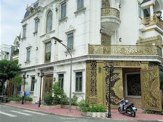 Biệt thự sang trọng ngay trung tâm dĩ an 1 trệt 3 lầu thiết kế hiện đại, sang trọng