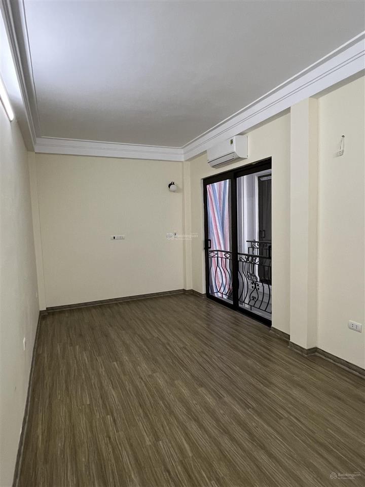 Cho thuê nhà riêng 4 tầng tại nam dư thông sang lĩnh nam, giá 10 triệu.  0962 050 ***