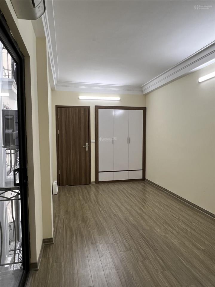 Cho thuê nhà riêng 4 tầng tại nam dư thông sang lĩnh nam, giá 10 triệu.  0962 050 ***