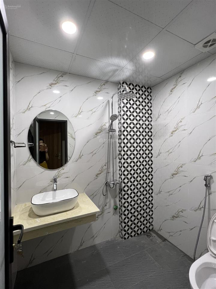 Cho thuê nhà riêng 4 tầng tại nam dư thông sang lĩnh nam, giá 10 triệu.  0962 050 ***