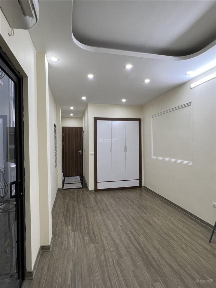 Cho thuê nhà riêng 4 tầng tại nam dư thông sang lĩnh nam, giá 10 triệu.  0962 050 ***