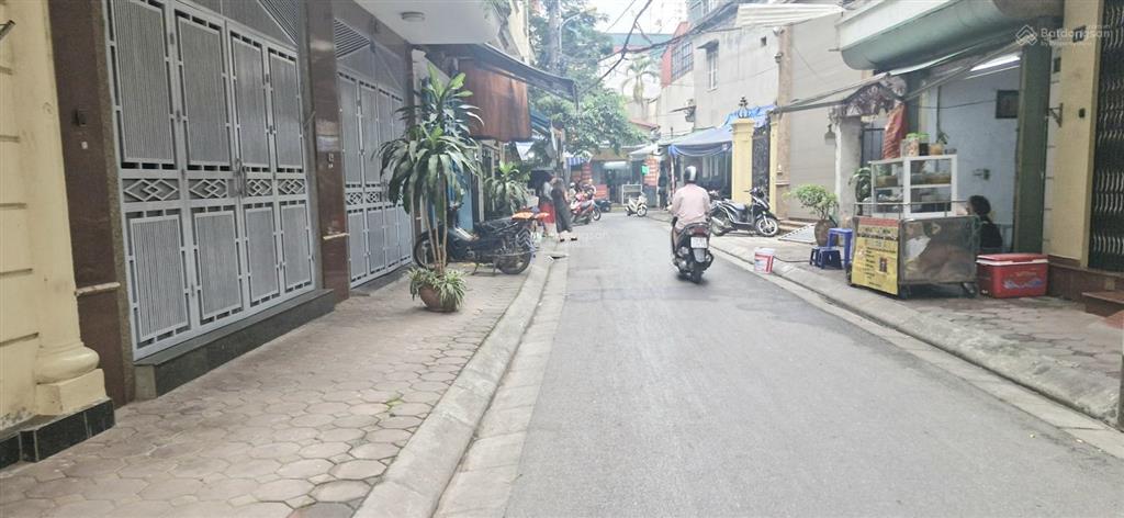 25 tỷ nhà đẹp 72m2 kinh doanh , ngõ thông ngõ 43 kim đồng