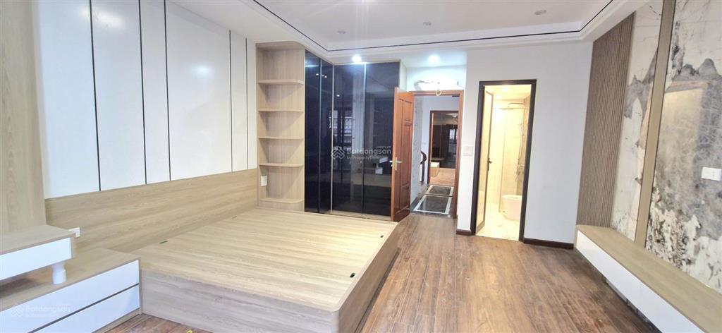 25 tỷ nhà đẹp 72m2 kinh doanh , ngõ thông ngõ 43 kim đồng