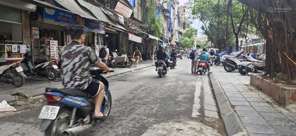 30m2 mặt phố tân mai  via hè kinh doanh